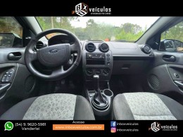 FORD - FIESTA - 2011/2012 - Preta - R$ 35.900,00