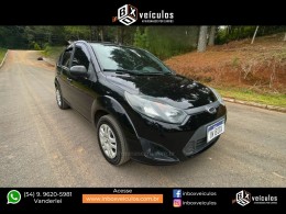 FORD - FIESTA - 2011/2012 - Preta - R$ 35.900,00