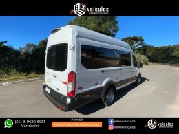 FORD - TRANSIT - 2022/2022 - Branca - R$ 267.900,00