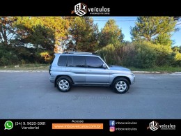 MITSUBISHI - PAJERO TR4 - 2008/2008 - Prata - R$ 46.900,00