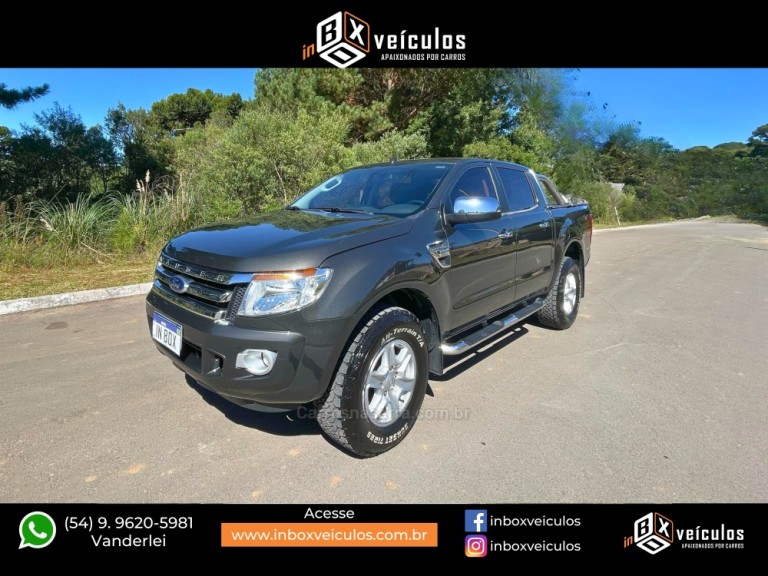 FORD - RANGER - 2013/2014 - Cinza - R$ 115.900,00