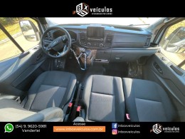 FORD - TRANSIT - 2022/2022 - Branca - R$ 267.900,00