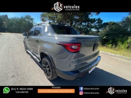 FIAT - TORO - 2023/2023 - Cinza - R$ 159.900,00