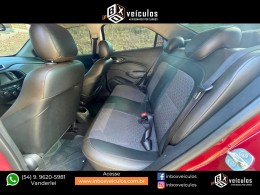 CHEVROLET - PRISMA - 2017/2018 - Vermelha - Sob Consulta