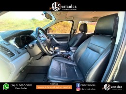FORD - RANGER - 2013/2014 - Cinza - R$ 115.900,00
