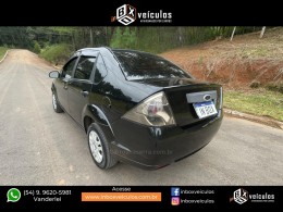 FORD - FIESTA - 2011/2012 - Preta - R$ 35.900,00