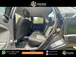 FORD - FIESTA - 2011/2012 - Preta - R$ 35.900,00