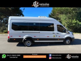 FORD - TRANSIT - 2022/2022 - Branca - R$ 267.900,00