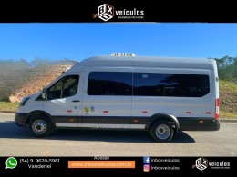 FORD - TRANSIT - 2022/2022 - Branca - R$ 267.900,00